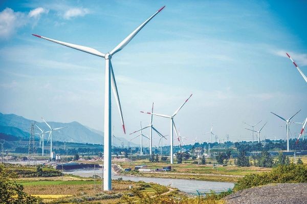 【組圖】風電、光伏電站 長征路上看巨變